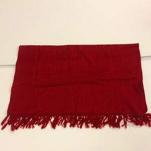 Red Scarf 🧣 100% Wool Pashmina NWT Approx 28x70 Inches in Excellent Condition
